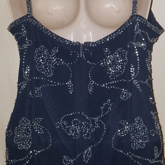 Gorgeous beaded navy blue gown - Picture 4 of 4